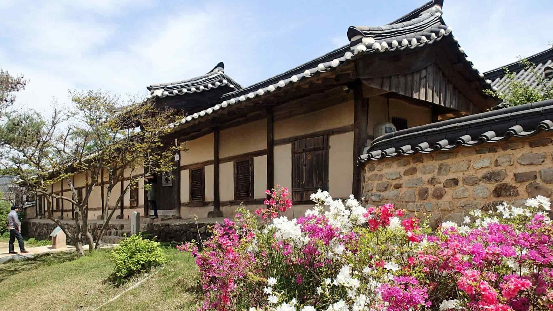 south-korea-guide_hahoe-folk-village.jpg
